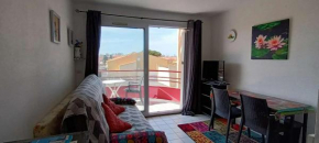 Studio place de parking 50m de la plage